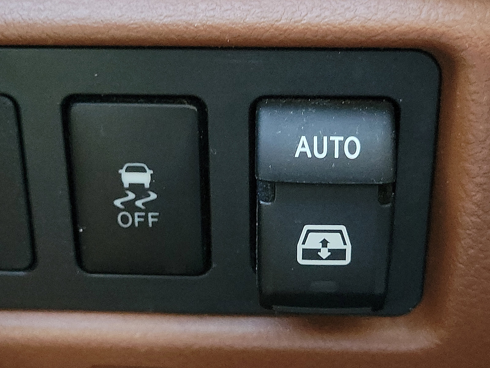 Used 2016 Toyota Sequoia Platinum image 17