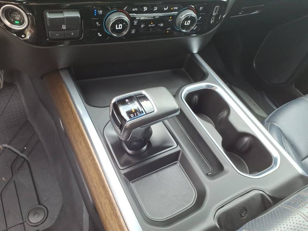 Used 2022 Chevrolet Silverado 1500 High Country w/ High Country Premium Package AWD/4WD image 31