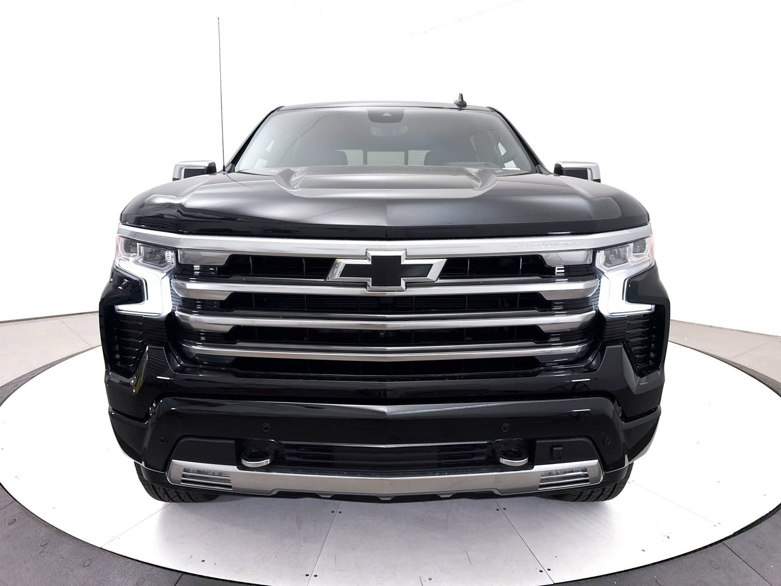 Used 2024 Chevrolet Silverado 1500 High Country w/ Technology Package AWD/4WD image 15