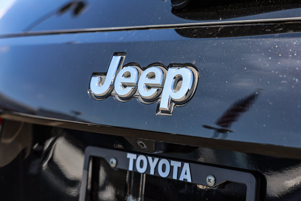 Used 2019 Jeep Grand Cherokee Limited w/ Luxury Group II RWD image 25