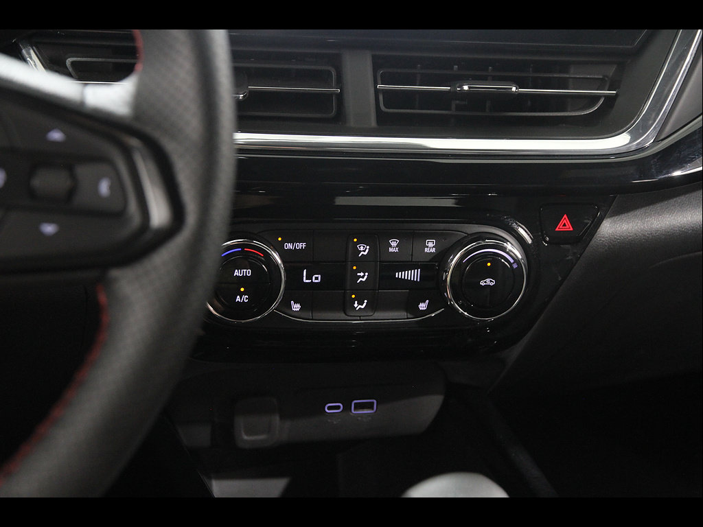 Certified 2025 Chevrolet Trax RS w/ Driver Confidence Package FWD image 14