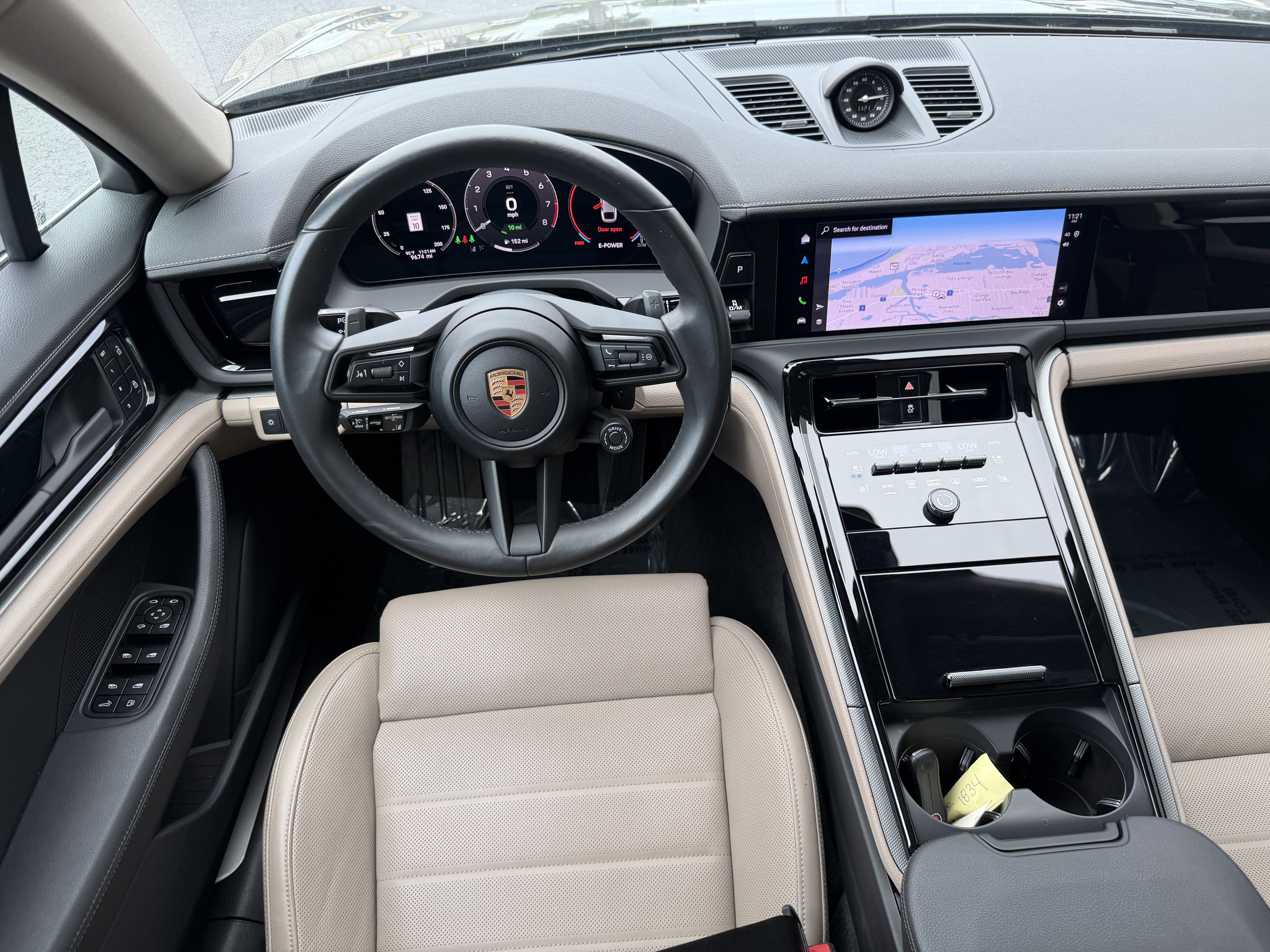 Certified 2025 Porsche Panamera 4 E-Hybrid AWD/4WD image 16