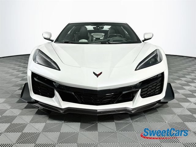 Used 2023 Chevrolet Corvette Z06 RWD image 2