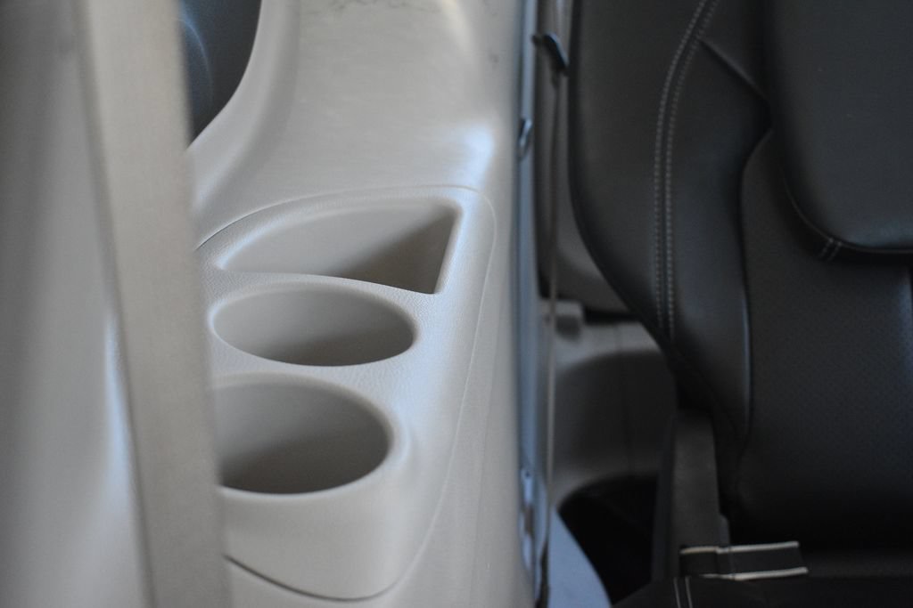 Used 2024 Chrysler Pacifica Limited FWD image 29
