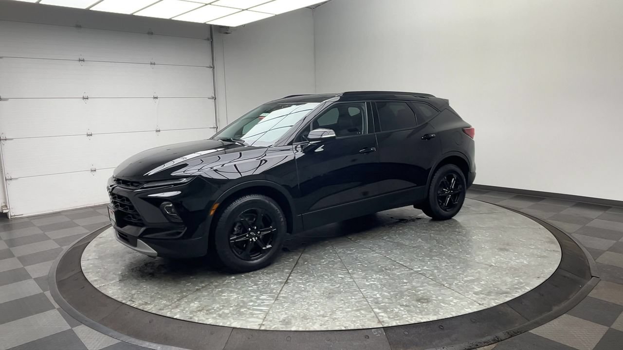 Certified 2024 Chevrolet Blazer LT w/ Midnight/Sport Edition AWD/4WD image 36