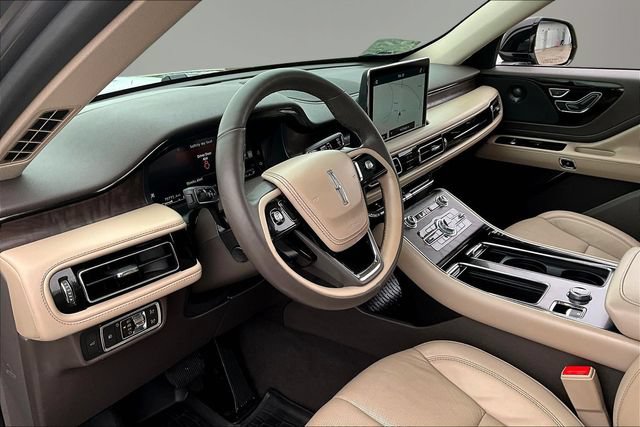 Used 2021 Lincoln Aviator Reserve w/ Equipment Group 201A AWD/4WD image 17