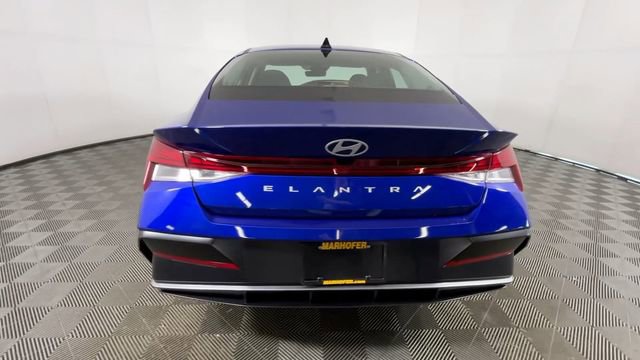 Used 2025 Hyundai Elantra SEL FWD image 6