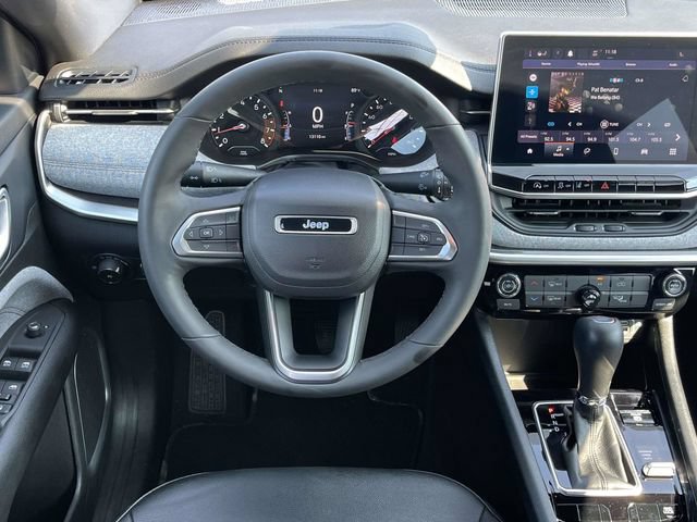 Used 2023 Jeep Compass Latitude AWD/4WD image 17