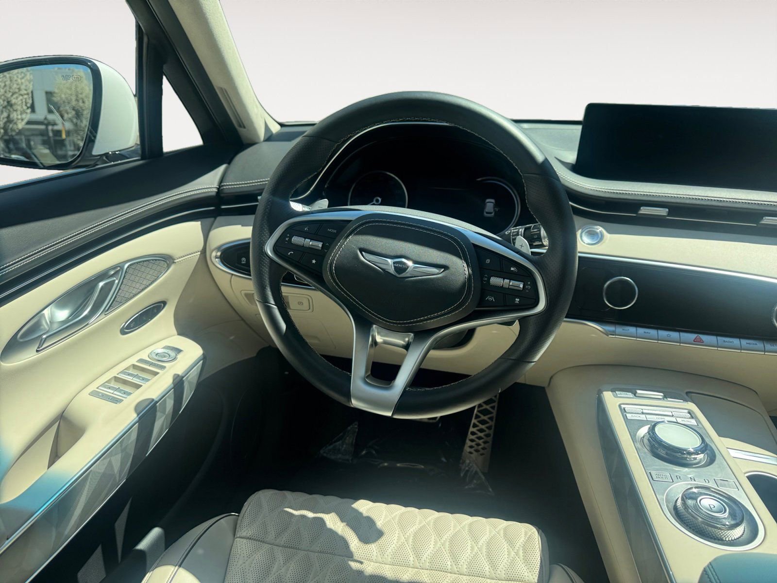 Used 2025 Genesis GV70 3.5T Sport w/ Sport Advanced Package image 21