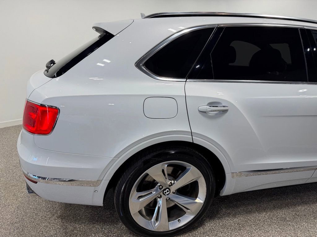 Used 2018 Bentley Bentayga Mulliner AWD/4WD image 33