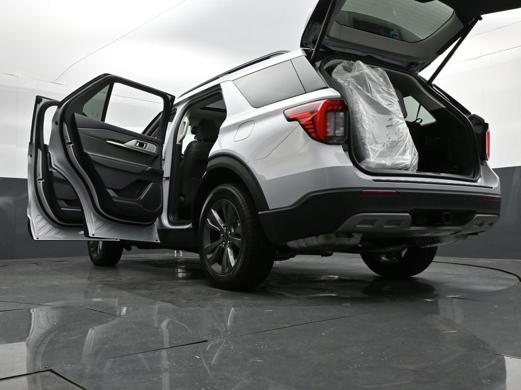 New 2026 Ford Explorer Active AWD/4WD image 37