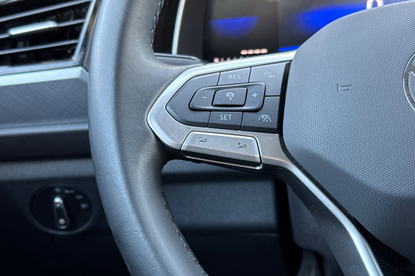 Used 2024 Volkswagen Jetta SE image 26