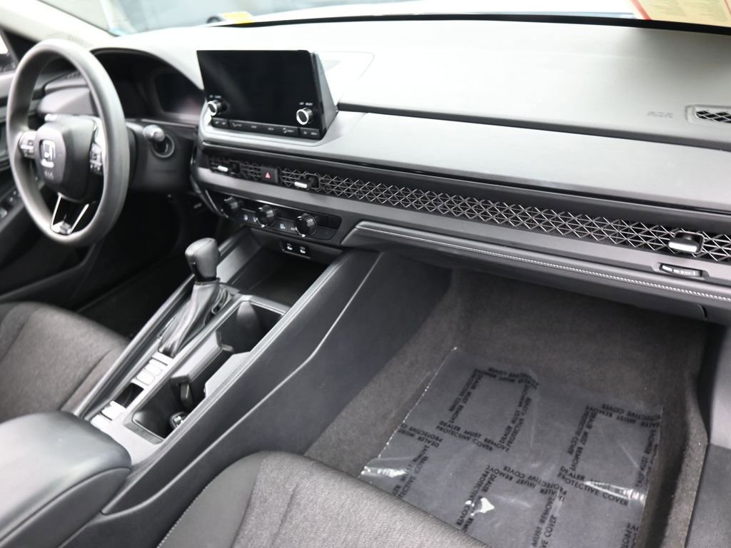 Used 2023 Honda Accord EX image 42