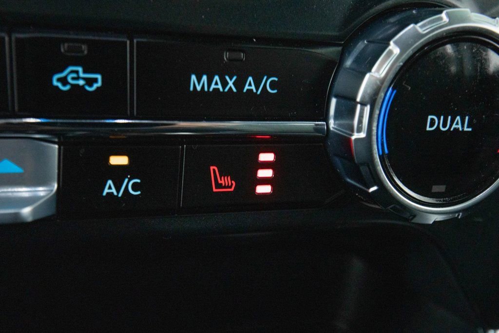 Used 2025 Ford F150 Lightning XLT image 25