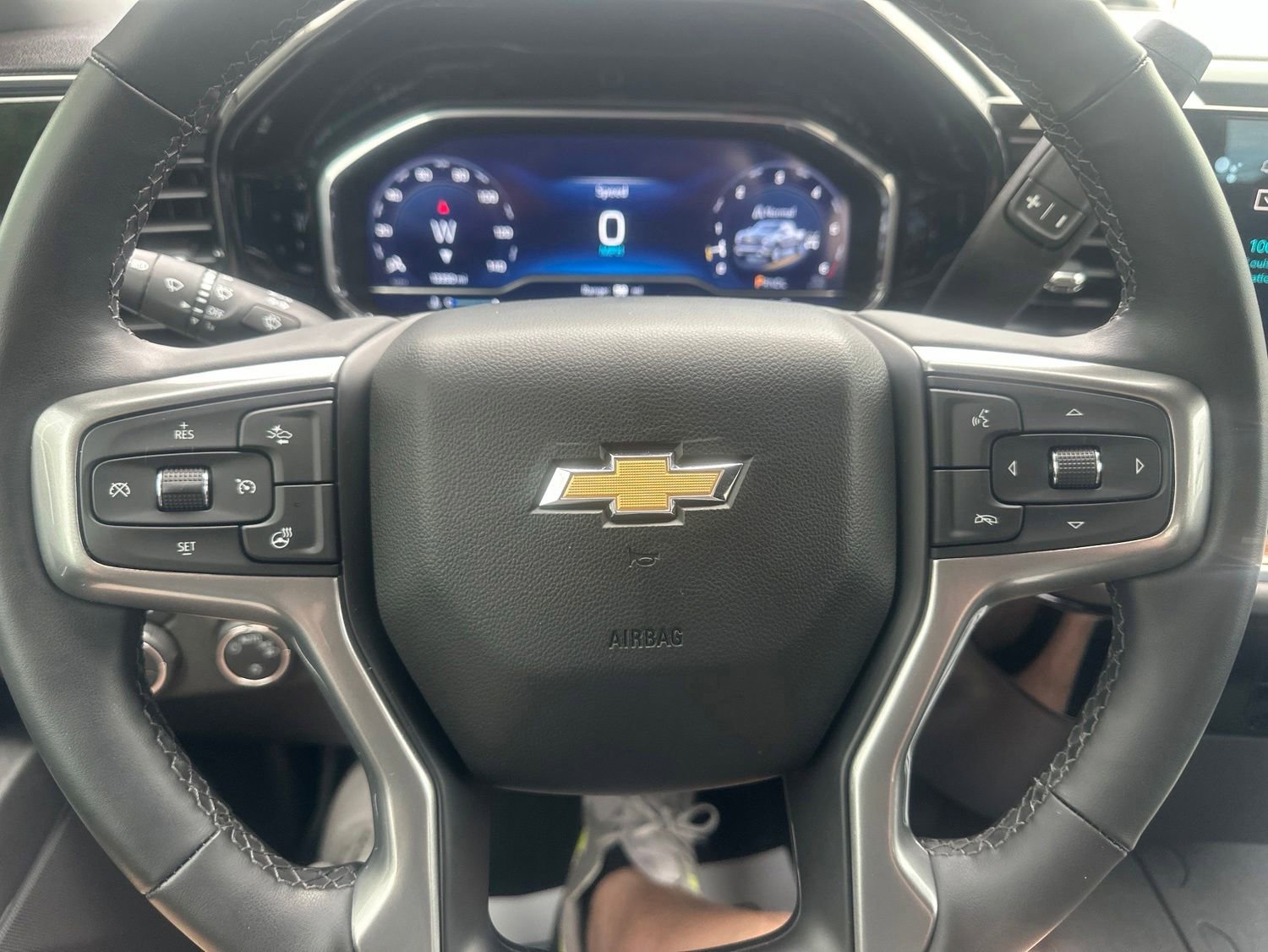 Used 2024 Chevrolet Silverado 1500 LT w/ Z71 Off-Road Package AWD/4WD image 28