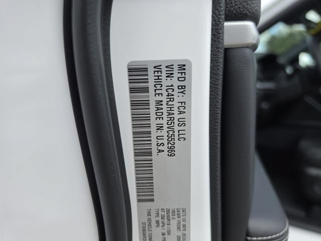 New 2027 Jeep Grand Cherokee Altitude AWD/4WD image 39