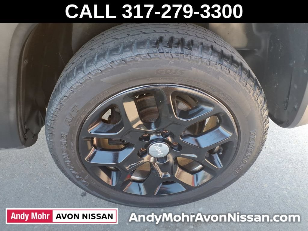 Used 2015 Jeep Renegade Latitude w/ Cold Weather Group II AWD/4WD image 13