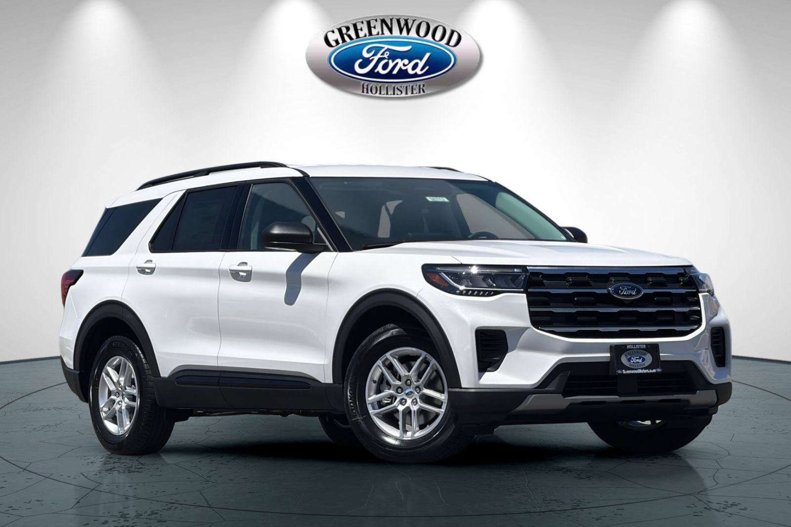 New 2026 Ford Explorer Active RWD image 2