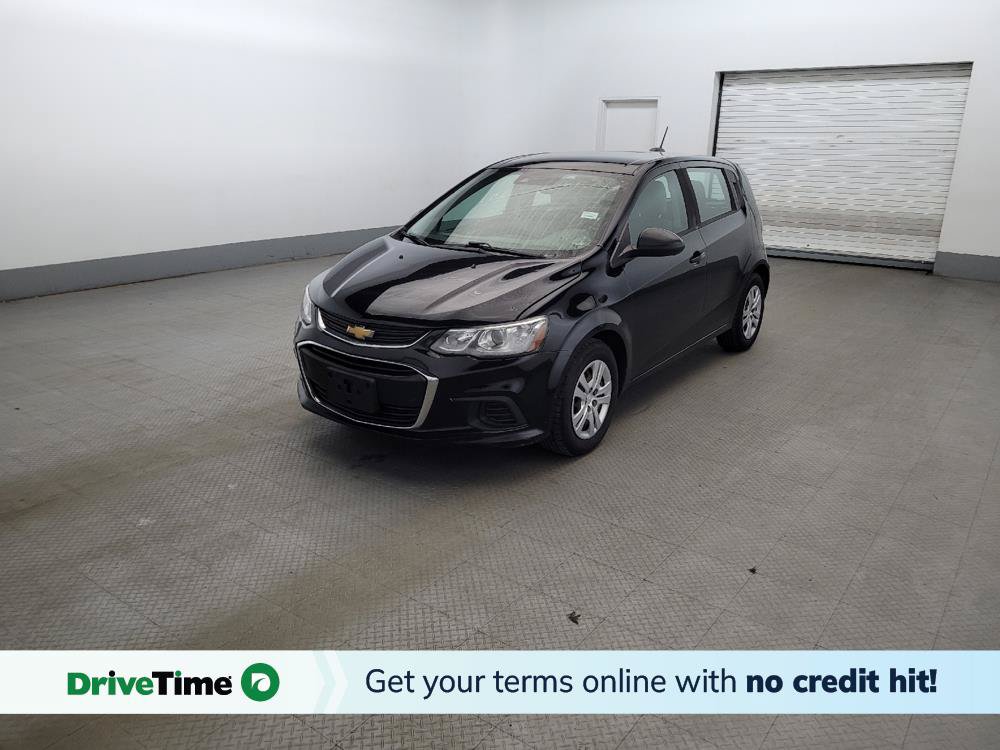 Used 2019 Chevrolet Sonic LT FWD image 1