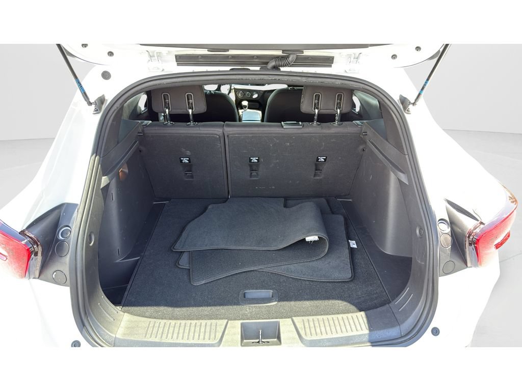 Used 2024 Chevrolet Trax RS w/ Driver Confidence Package FWD image 9