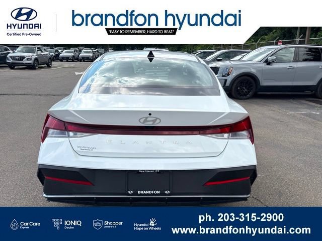 Certified 2024 Hyundai Elantra SEL FWD image 5