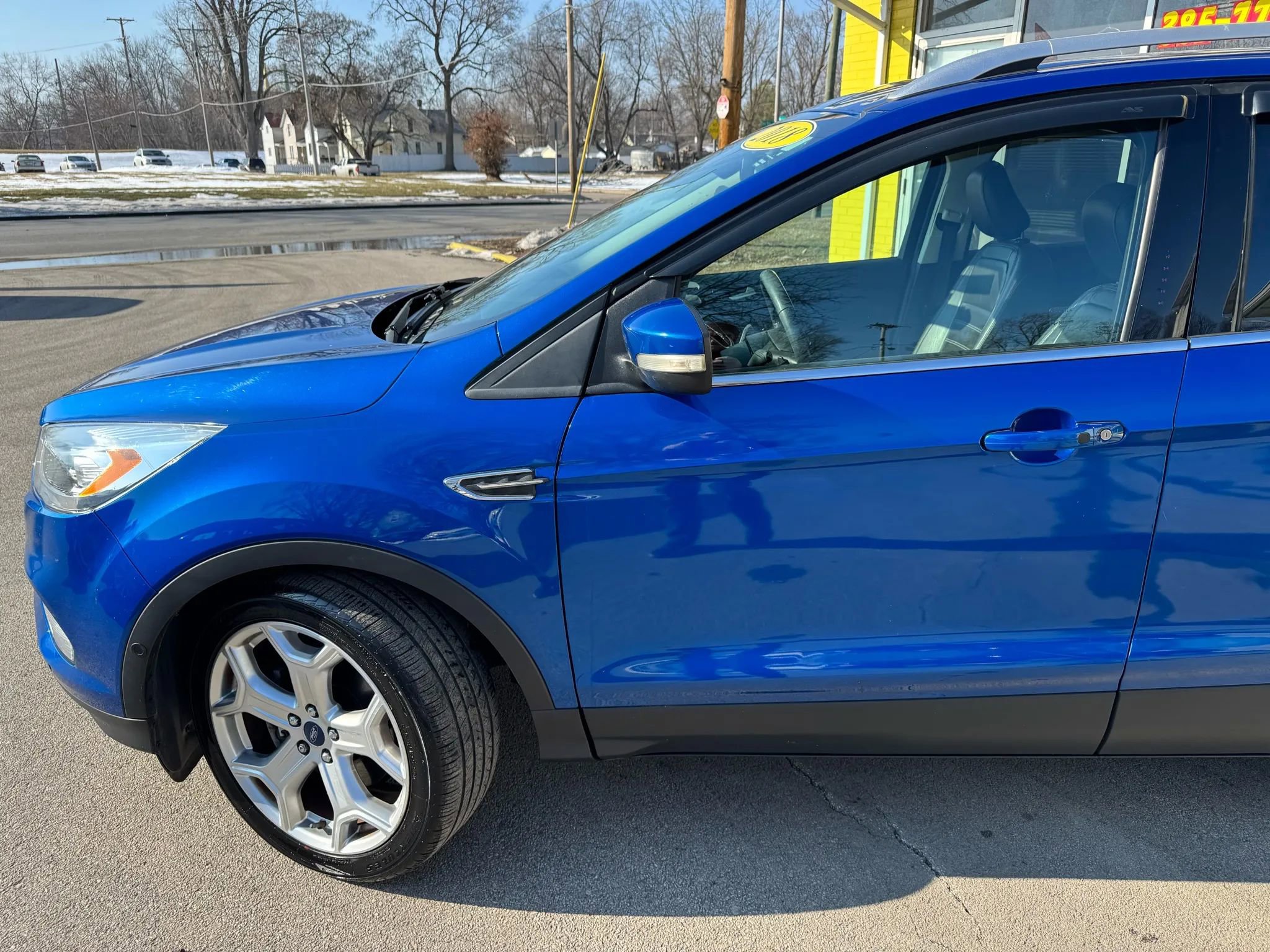 Used 2018 Ford Escape Titanium image 4