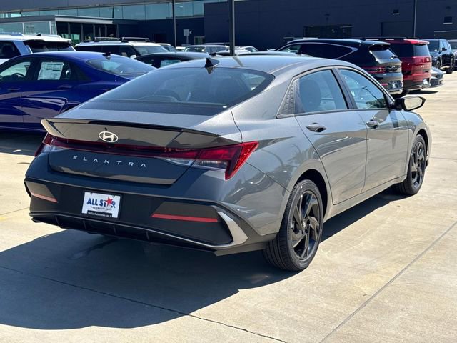 New 2026 Hyundai Elantra Sport image 9