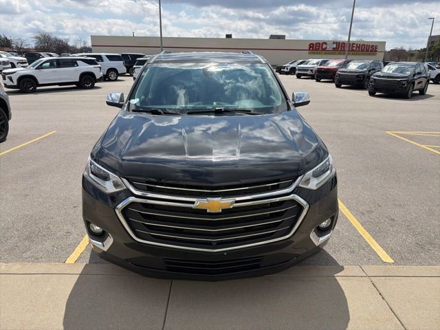 Used 2021 Chevrolet Traverse Premier FWD image 2