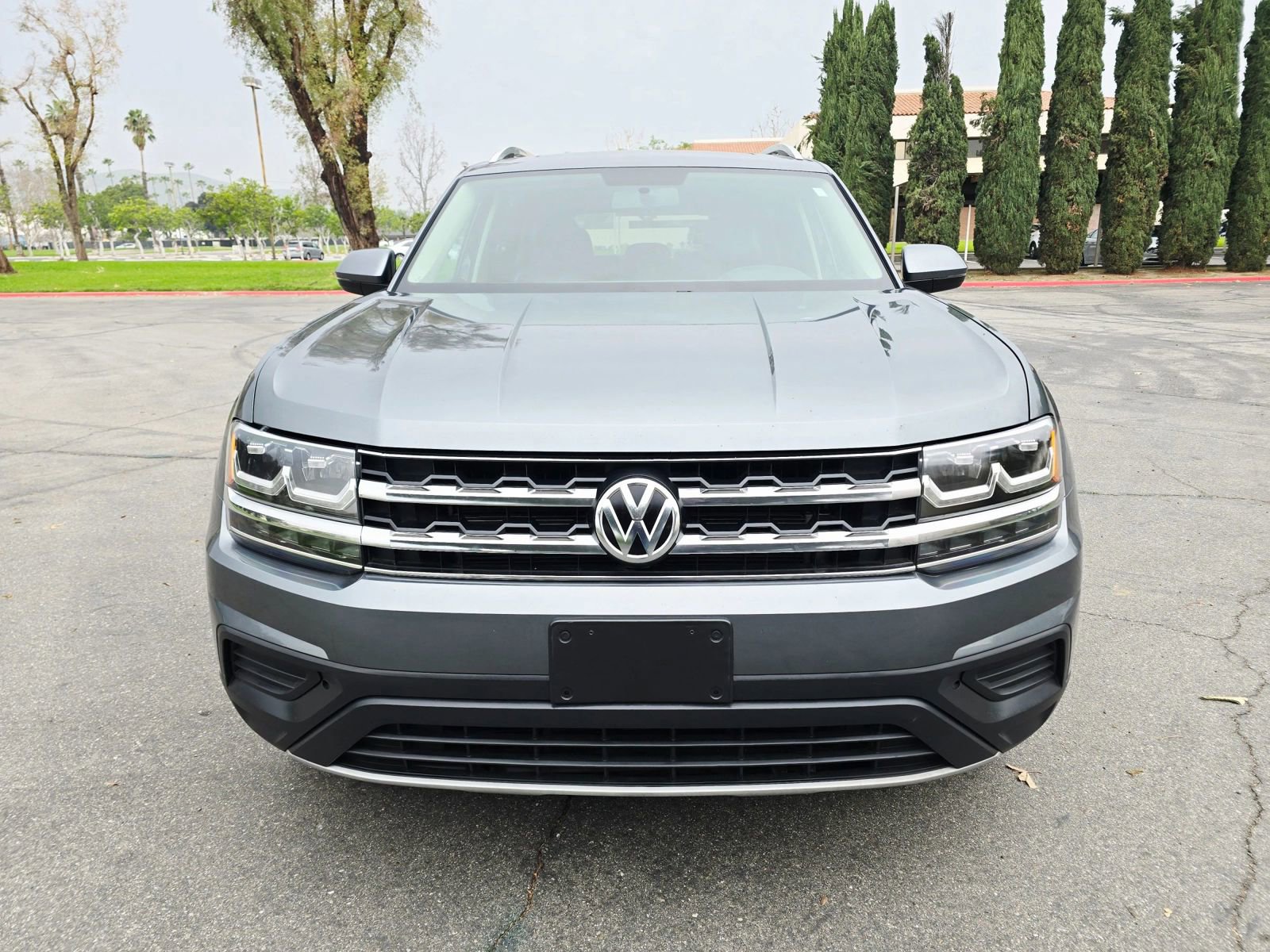 Used 2018 Volkswagen Atlas Launch Edition image 2