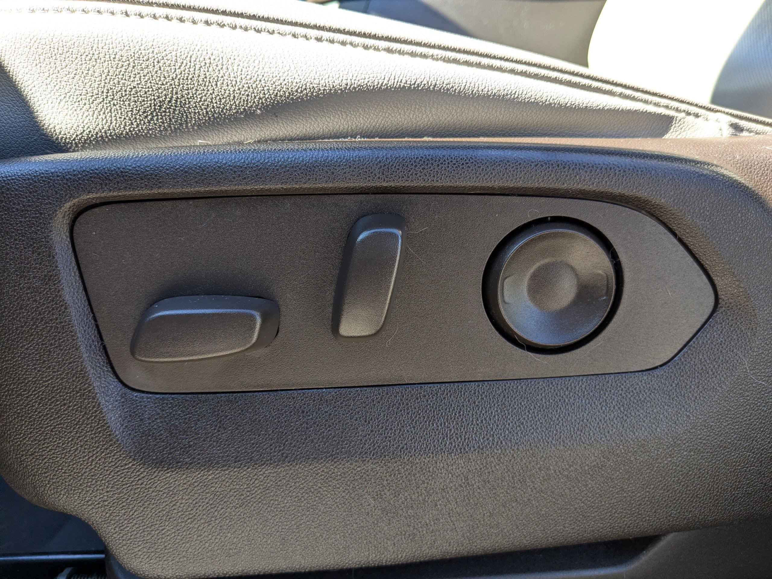 Used 2023 GMC Yukon SLT w/ Max Trailering Package image 22