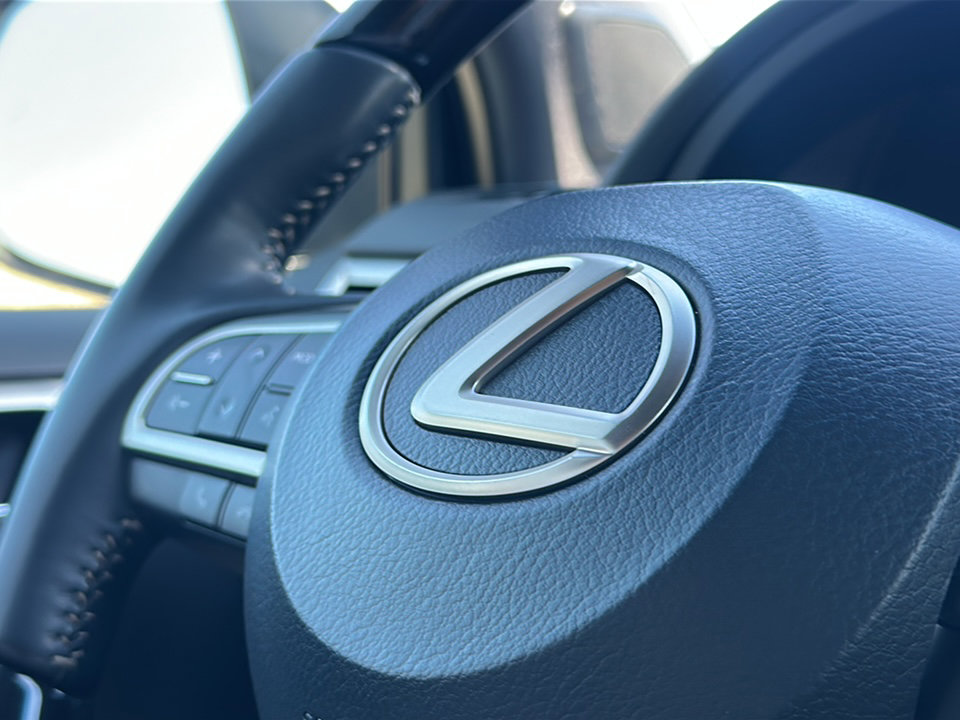 Used 2023 Lexus GX 460 Luxury w/ Accessory Package image 33