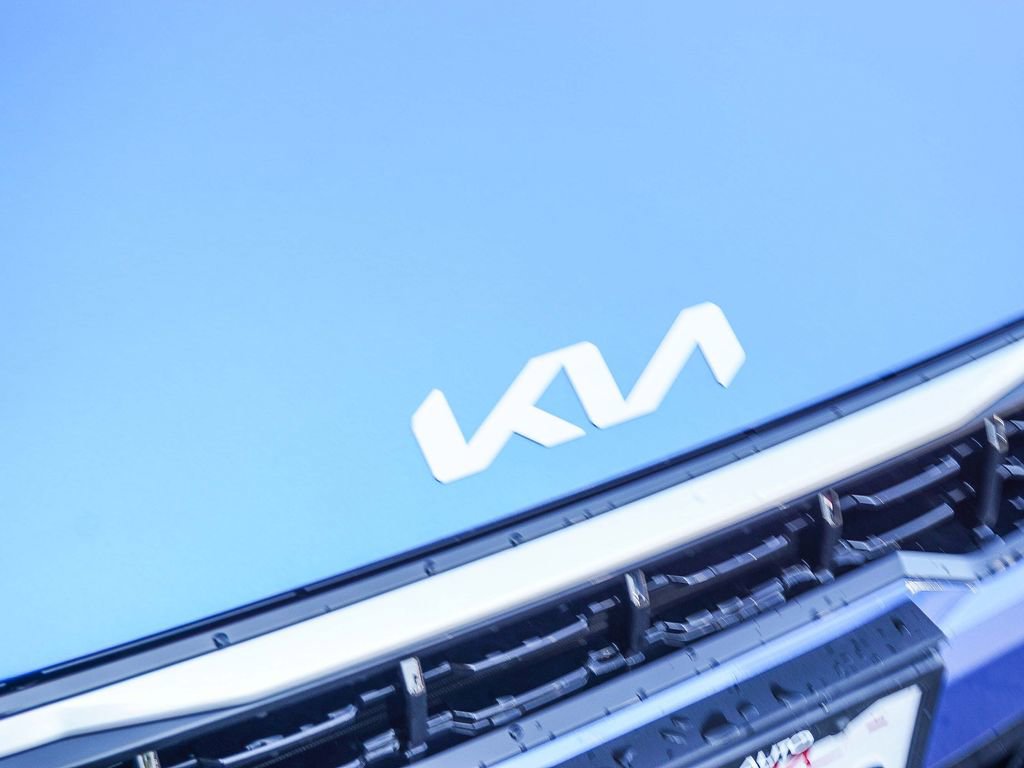 Certified 2025 Kia K4 GT-Line image 12