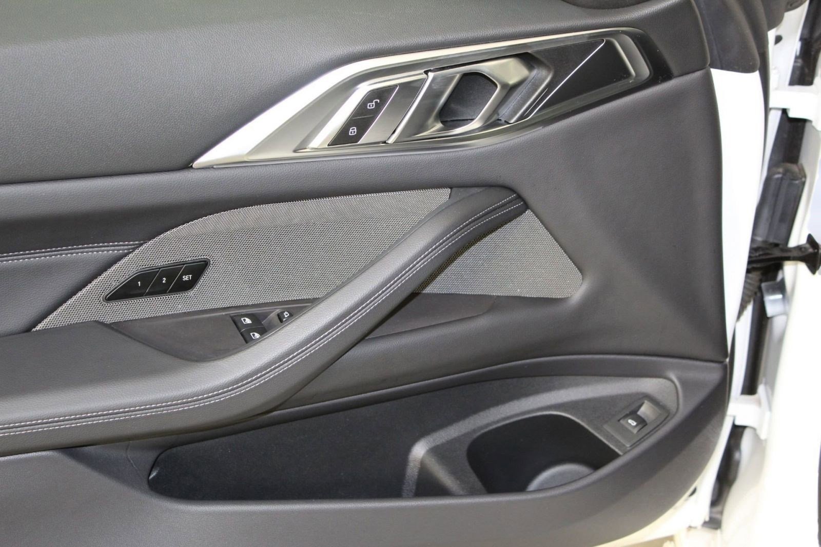 Used 2025 BMW M440i Coupe w/ Premium Package image 19