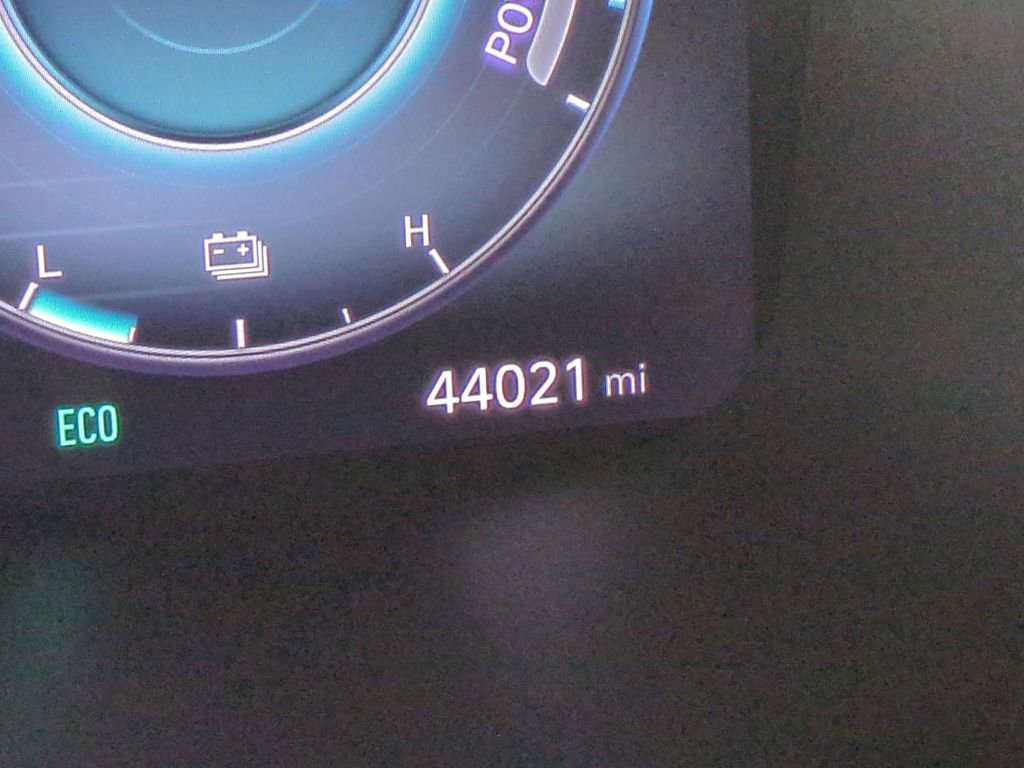 Certified 2022 Hyundai Santa Fe SEL Premium image 37