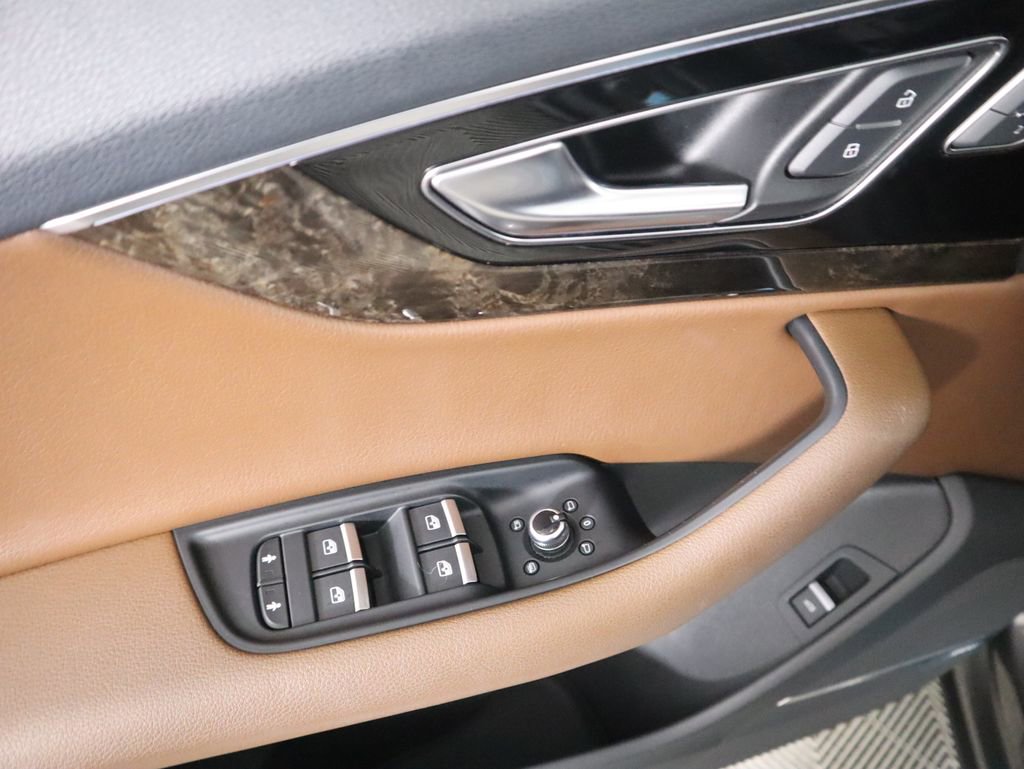 Used 2019 Audi Q7 3.0T Premium Plus w/ Premium Plus Package image 24