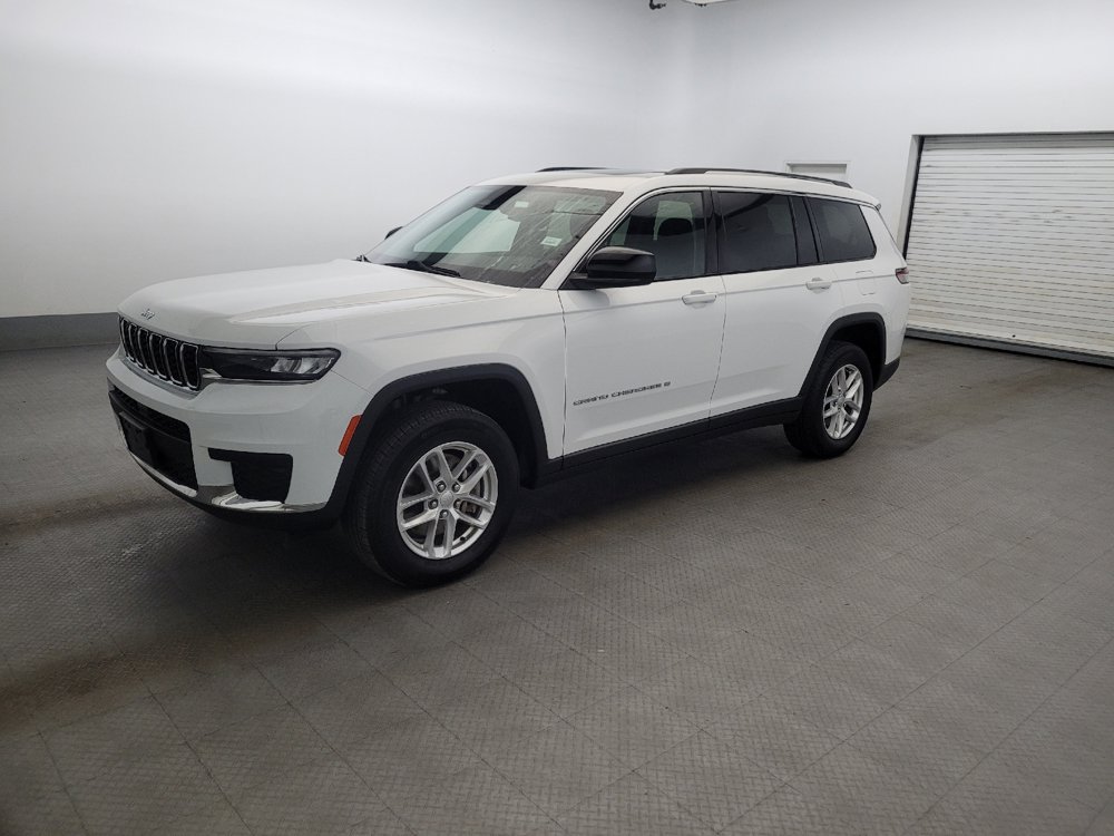 Used 2023 Jeep Grand Cherokee L Laredo w/ Luxury Tech Group I AWD/4WD image 2