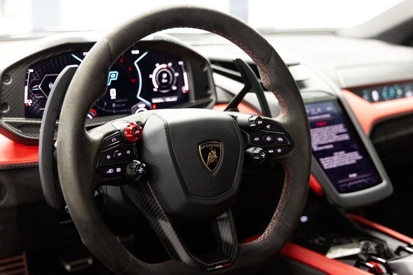Used 2024 Lamborghini Revuelto AWD/4WD image 39