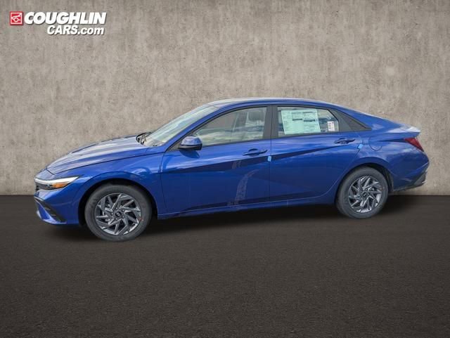 New 2026 Hyundai Elantra Blue image 5