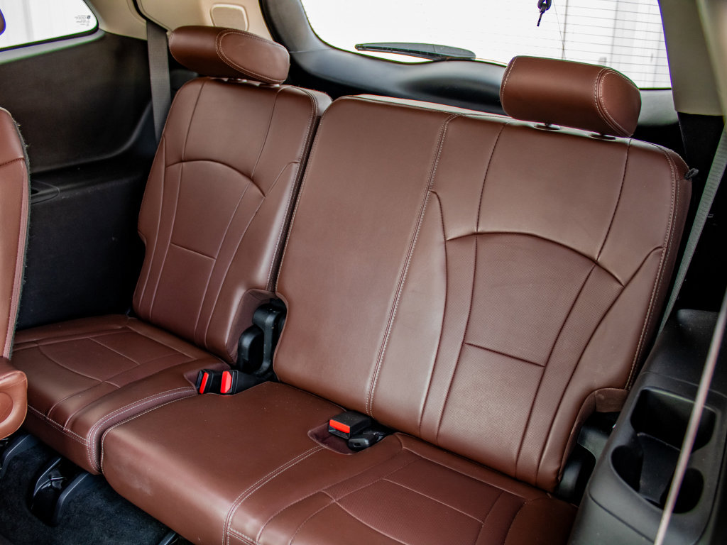 Used 2018 Buick Enclave Avenir w/ Avenir Technology Package AWD/4WD image 23