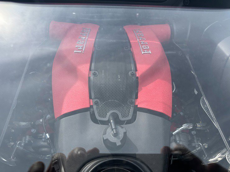 Used 2022 Ferrari F8 Tributo image 38