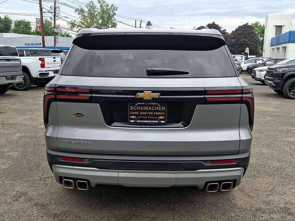 Used 2026 Chevrolet Traverse LT w/ Driver Confidence Package FWD image 7