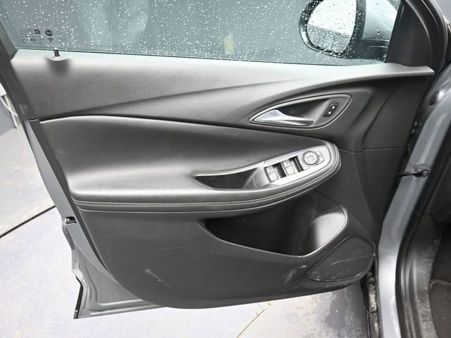 Used 2025 Buick Encore GX Preferred image 16