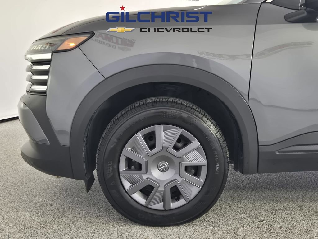 Used 2025 Nissan Kicks S image 8