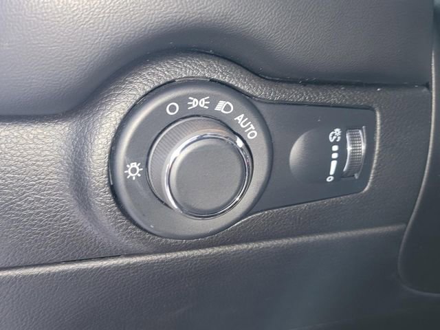 Used 2024 Dodge Durango GT image 33