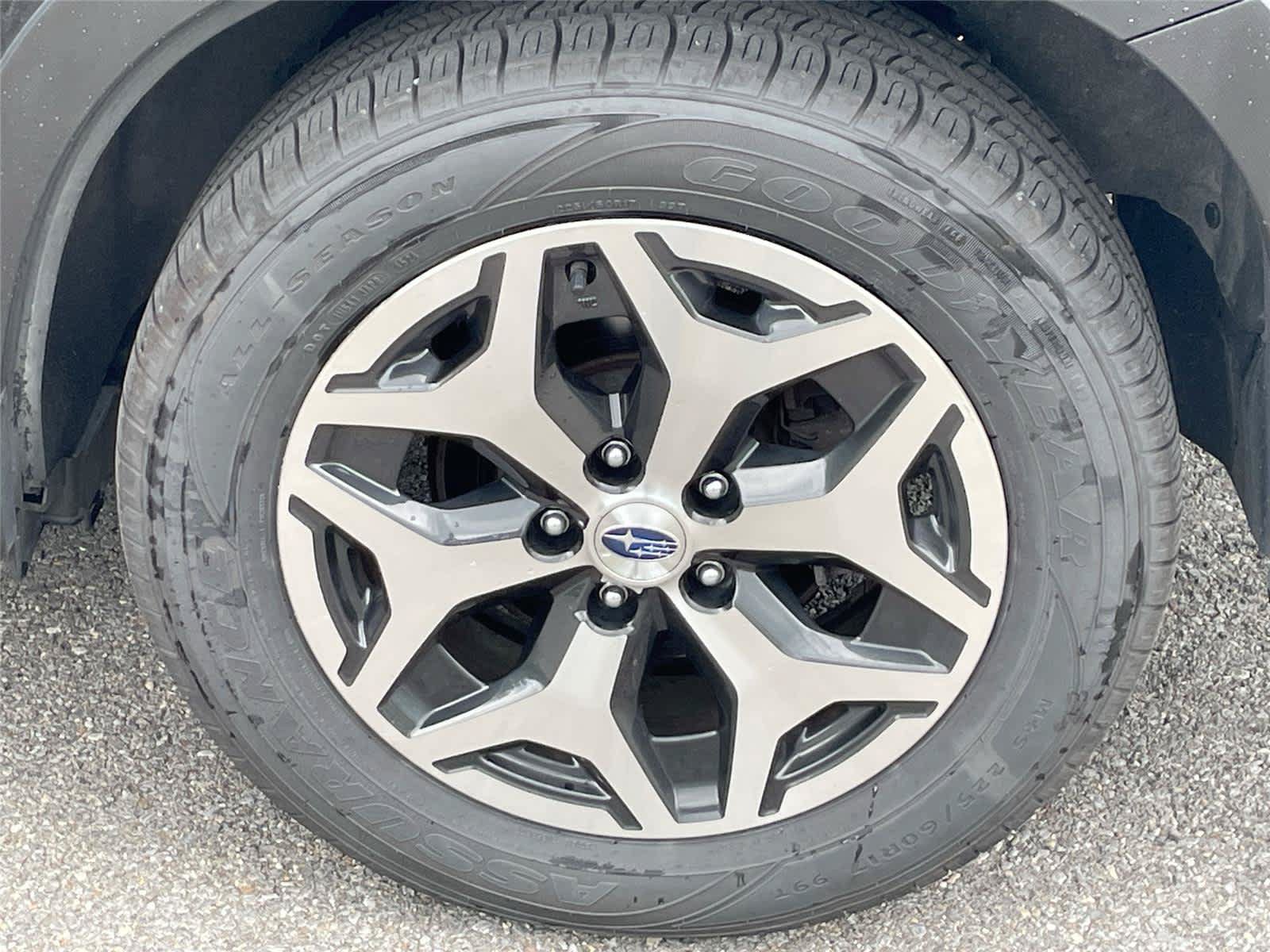 Certified 2024 Subaru Forester Premium AWD/4WD image 9