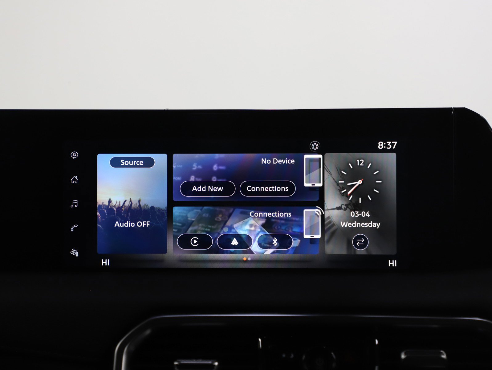 Used 2025 Nissan Armada SV image 17