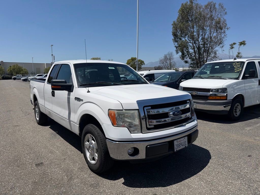 Used 2014 Ford F150 XLT w/ XLT Convenience Package RWD image 2