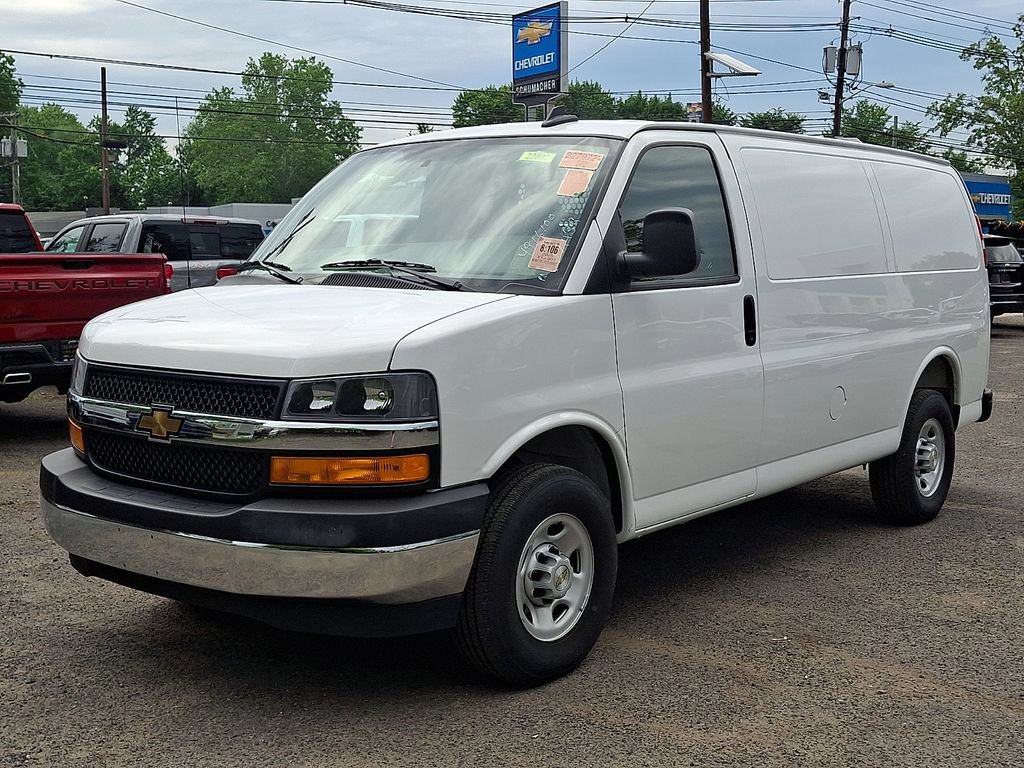 Certified 2025 Chevrolet Express 2500 w/ Driver Convenience Package RWD image 3