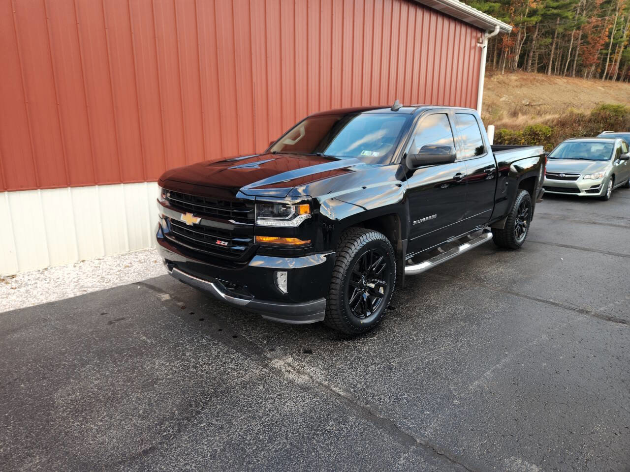 Used 2018 Chevrolet Silverado 1500 LT w/ All Star Edition image 3