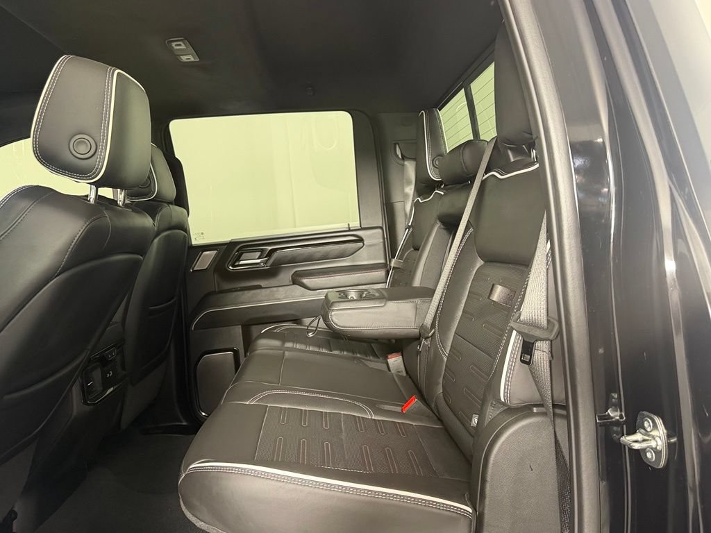 Used 2026 GMC Sierra 2500 AT4X AWD/4WD image 17